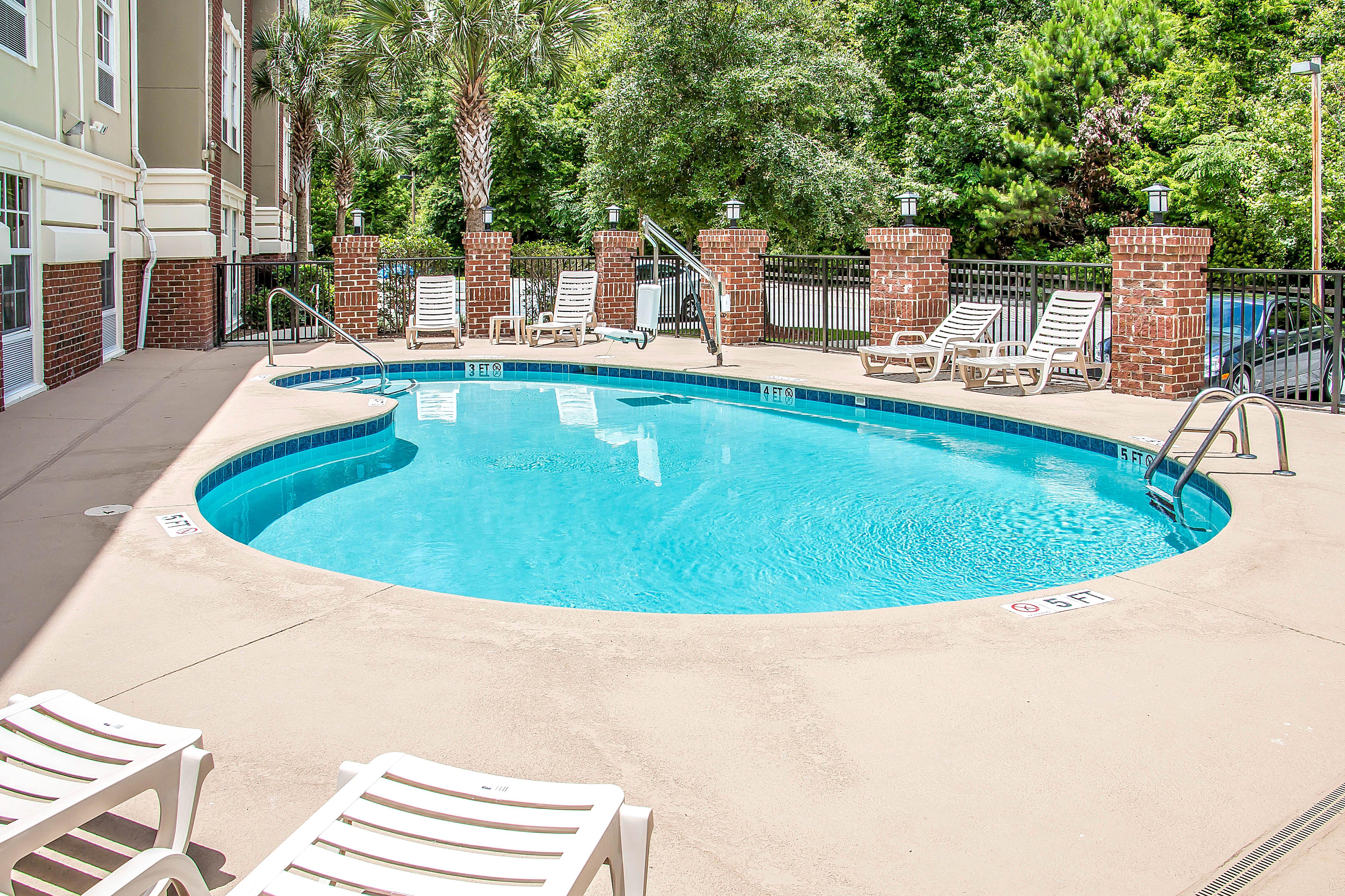 Comfort Suites Bluffton - Hilton Head Island Exterior photo